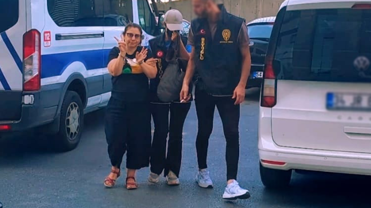 Kelepçeyle Adliye'ye getirildi: Gazeteci Evrim Kepenek, adli kontrolle serbest