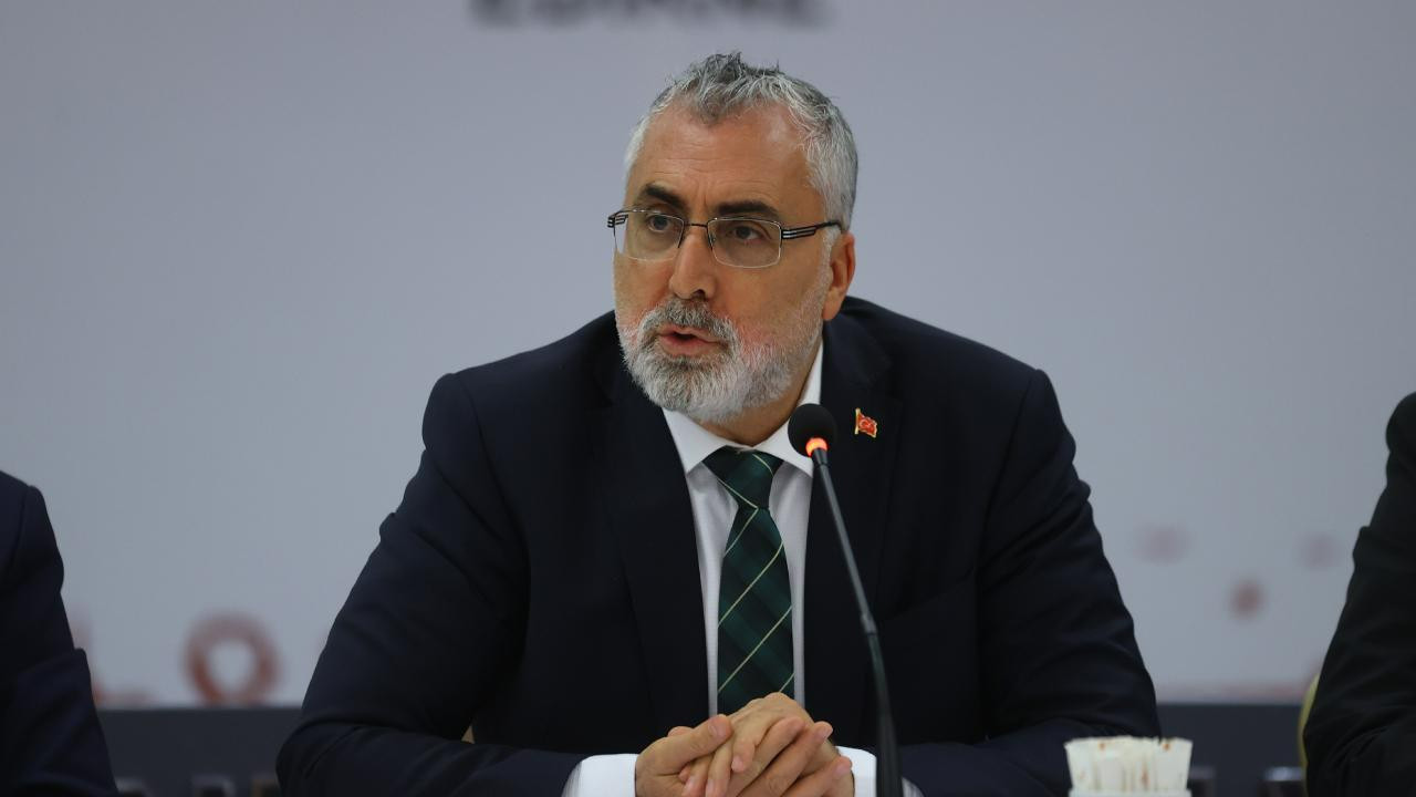 Hükümetin memur ve emeklilere teklifi: "İlk 6 ay için yüzde 14, ikinci 6 ay için 9" | Memur-Sen'den yanıt geldi: Mümkün değil!
