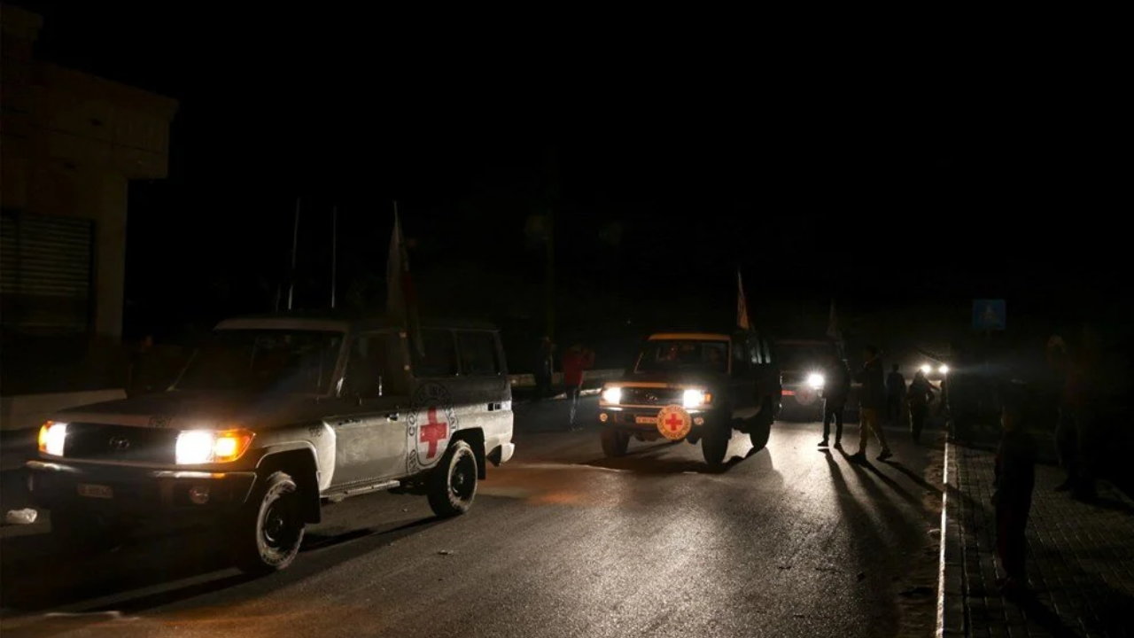 Gazze'de üçüncü takas başladı: Hamas 17 rehineyi, İsrail 39 Filistinliyi serbest bıraktı