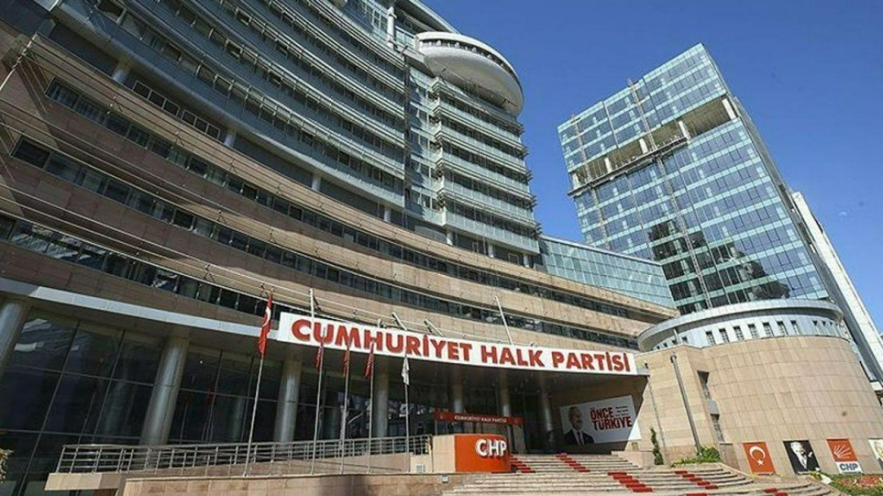 CHP'li belediyeler, 12 askerin şehit olması nedeniyle sanat etkinliklerini 3 gün süreyle erteledi