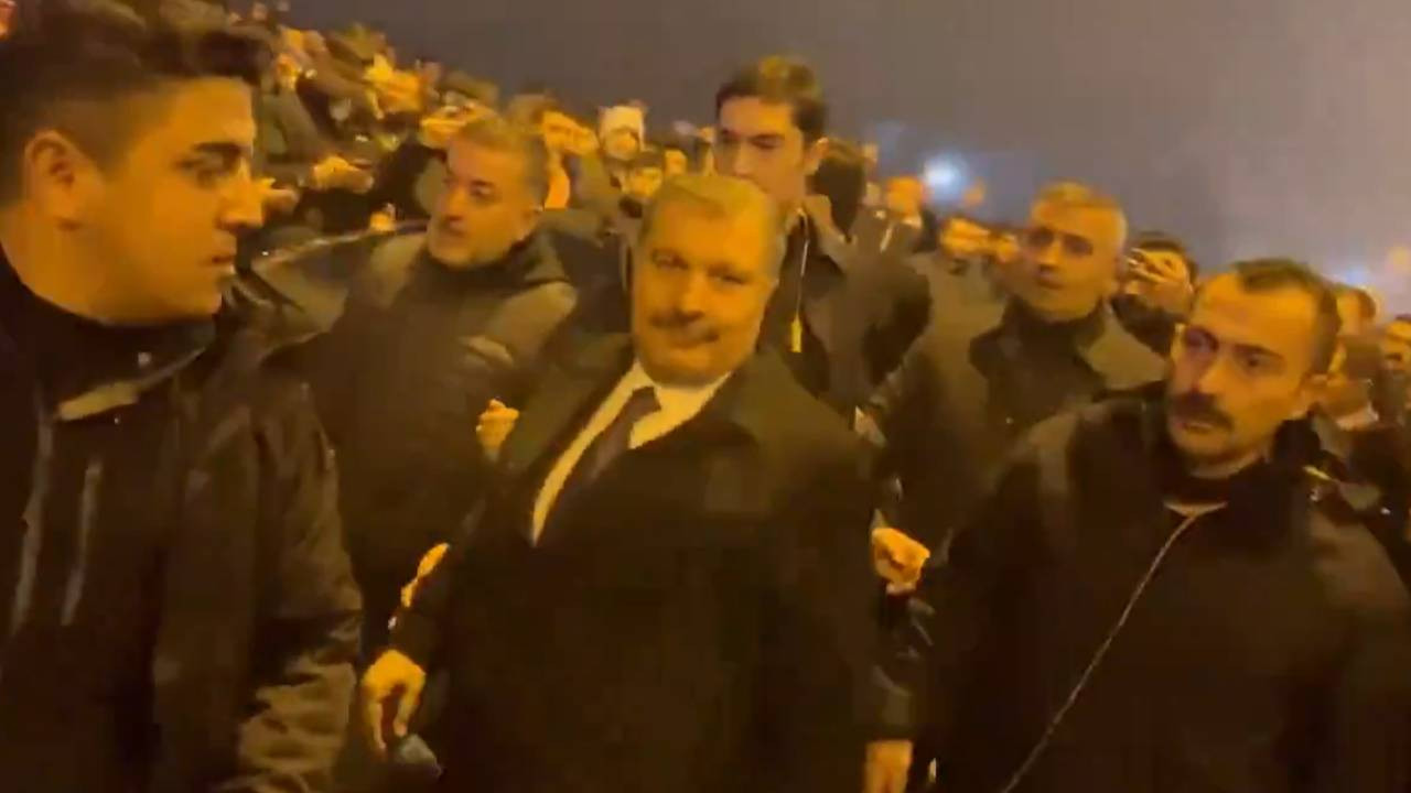 Fahrettin Koca, Hatay'da yuhalandı