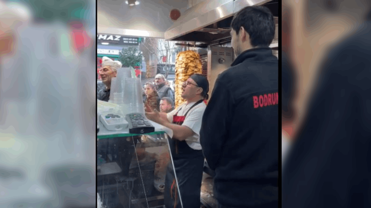 '22 yılda ülkeyi nereden nereye getirdik' diyen Kurum, dönerciden aldığı yanıtla şoke oldu: 'Yapma gözünü seveyim ya'