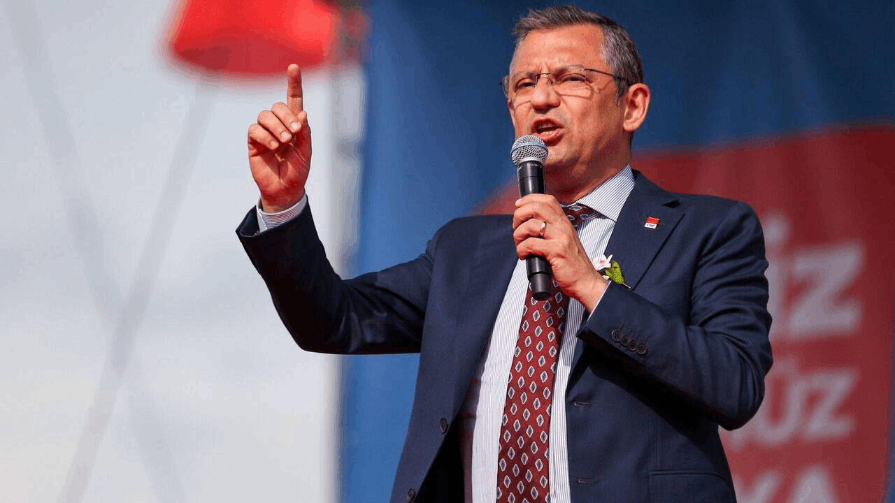 Özel'den sert mesajlar! "Dün yol yürüdüğüne bugün iftira atandan bir şey olmaz"