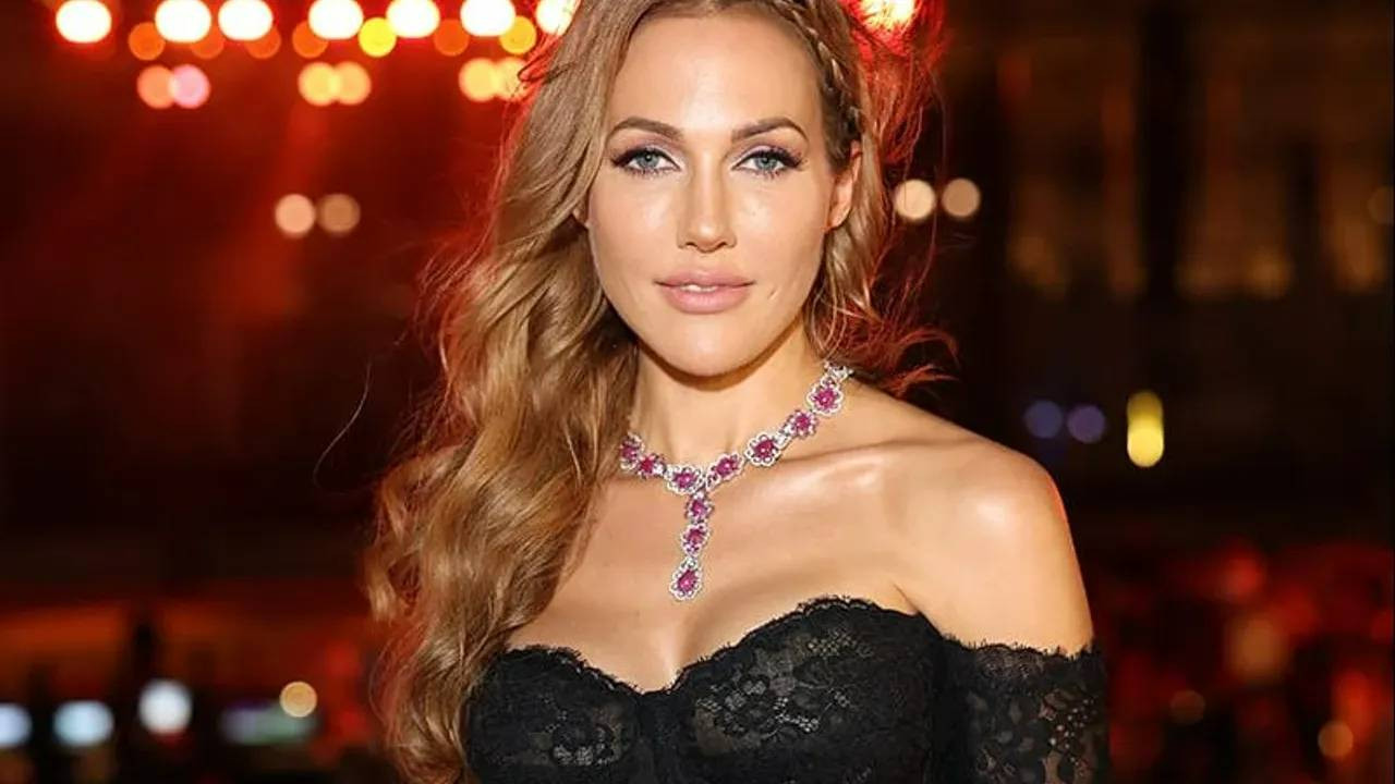 Riyadlı bir ailenin evine konuk olan Meryem Uzerli'nin aldığı para dudak uçuklattı