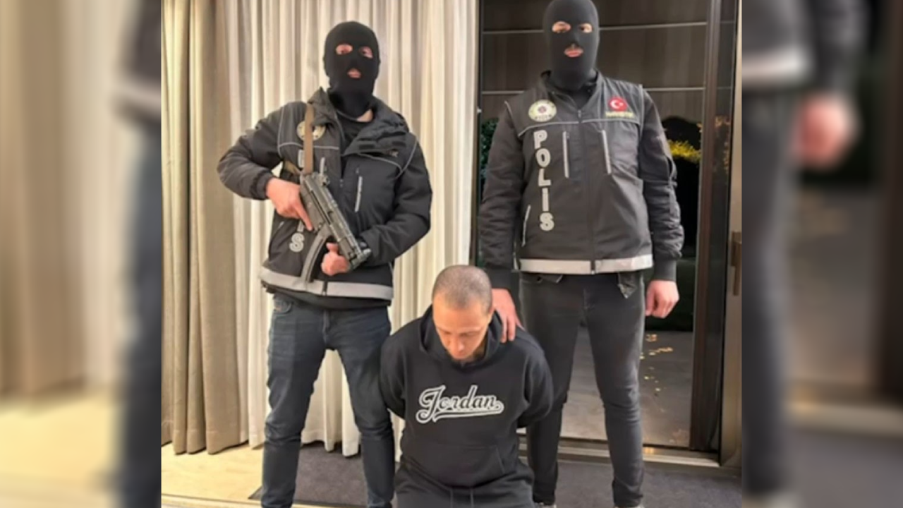 2 ülkenin kırmızı bültenle aradığı isimler İstanbul'da yakalandı