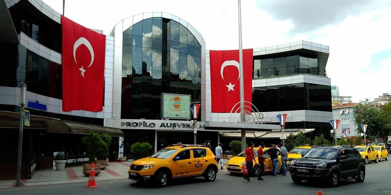 Türkiye'nin En Ünlü AVM'sinde Yıkım İşlemleri Başladı: Bakın Yerine Ne Yapılacak! - Resim: 1
