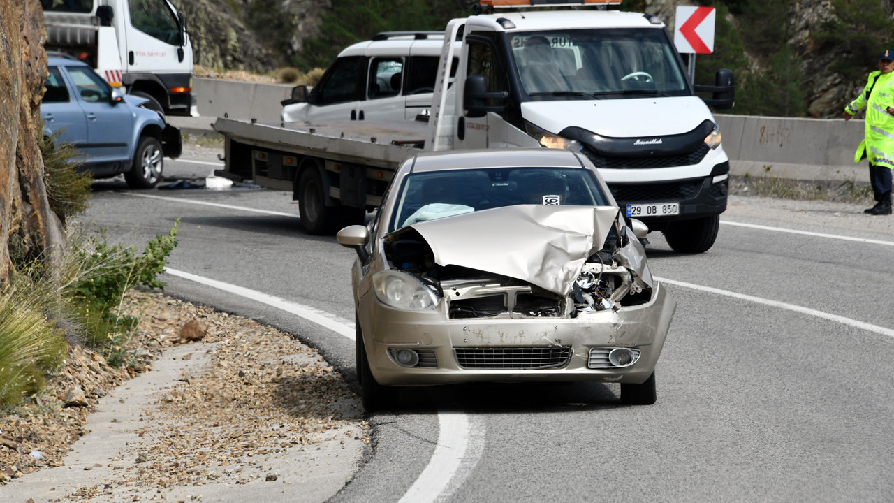 Gümüşhane'de Trafik Kazası: 4 Yaralı