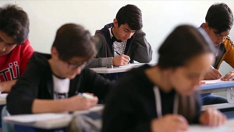 Kapısından Geçenlerin Hayatı Kurtuluyor! Türkiye'nin En İyi 5 Fen Lisesi Belli Oldu - Resim: 1