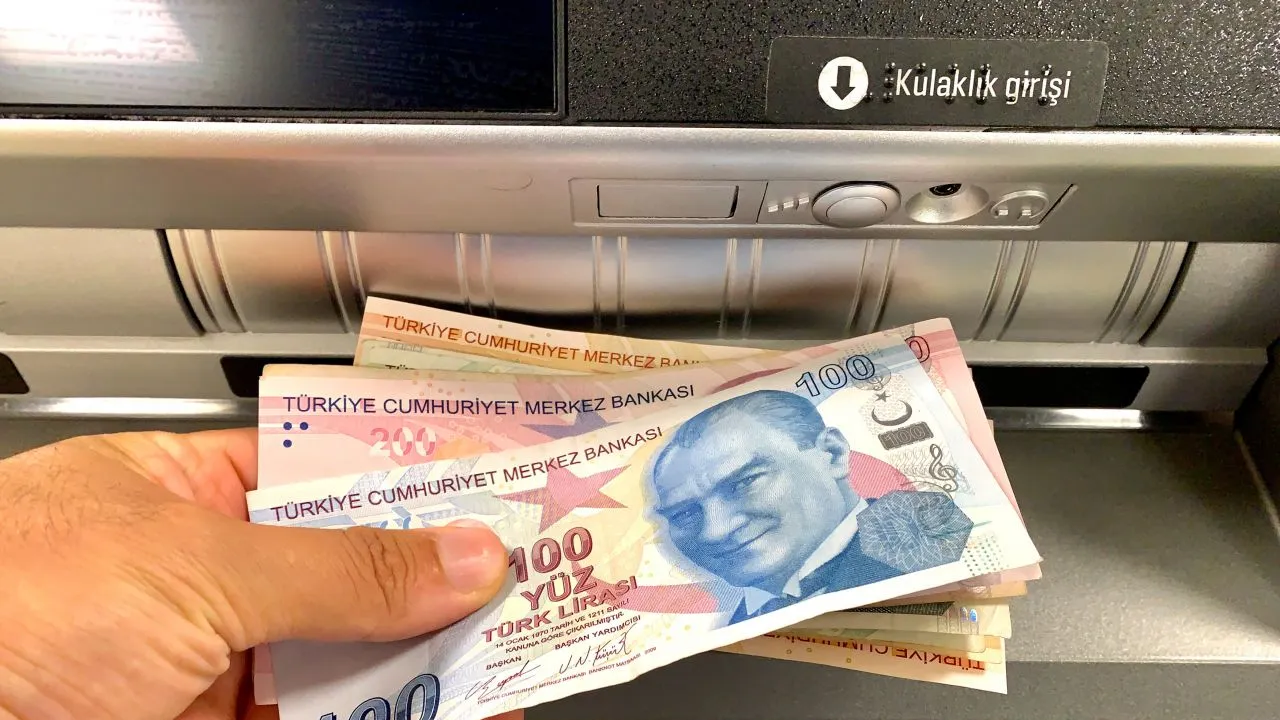 Kamu Bankalarından Emekli Promosyon Kararı: Ziraat Bankası, Halkbank ve Vakıfbank’ın Ödemeleri Ne Kadar? - Resim: 1