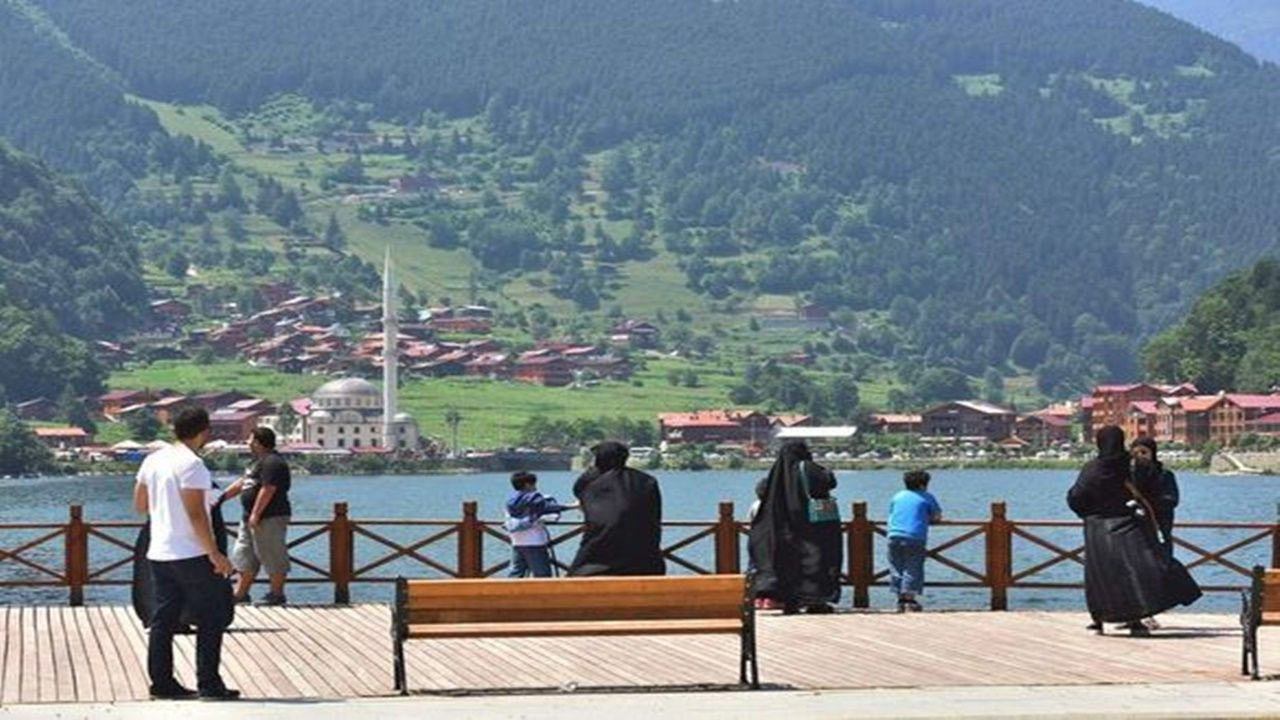 Araplar Akın Akın Göç Ediyor! Antalya'dan Sonra O ilde Kiralar Uçtu - Resim: 1