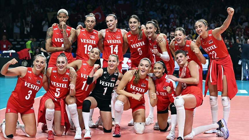 Dünyanın En Zengin Voleybolcuları ve Servetleri Açıklandı: Listede 2 Türk Yıldız Bulunuyor - Resim: 1