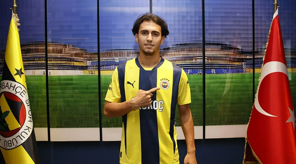 Türkiye'de Arda Güler Heyecanı: Fenerbahçe'ye 4 Yıllık İmza Attı - Resim: 2