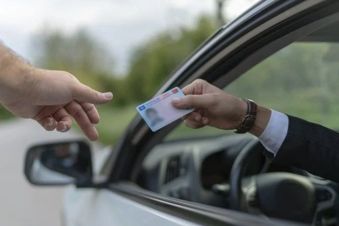 Ehliyette Yeni Döneme Geçildi! Bu Sınırı Geçenler Ehliyetinden Olacak - Resim: 3