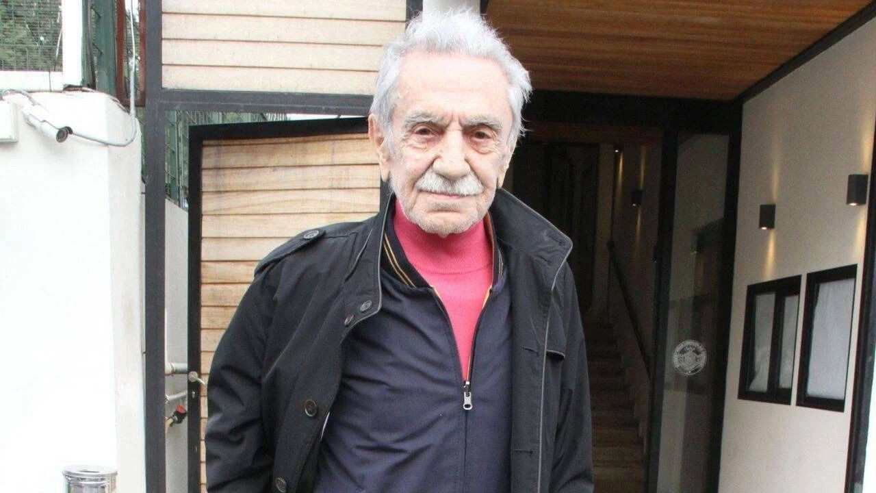 Aydemir Akbaş'tan Akrabalarını Kızdıracak Vasiyet: Mirasını Kime Bıraktığı Ortaya Çıktı - Resim: 1