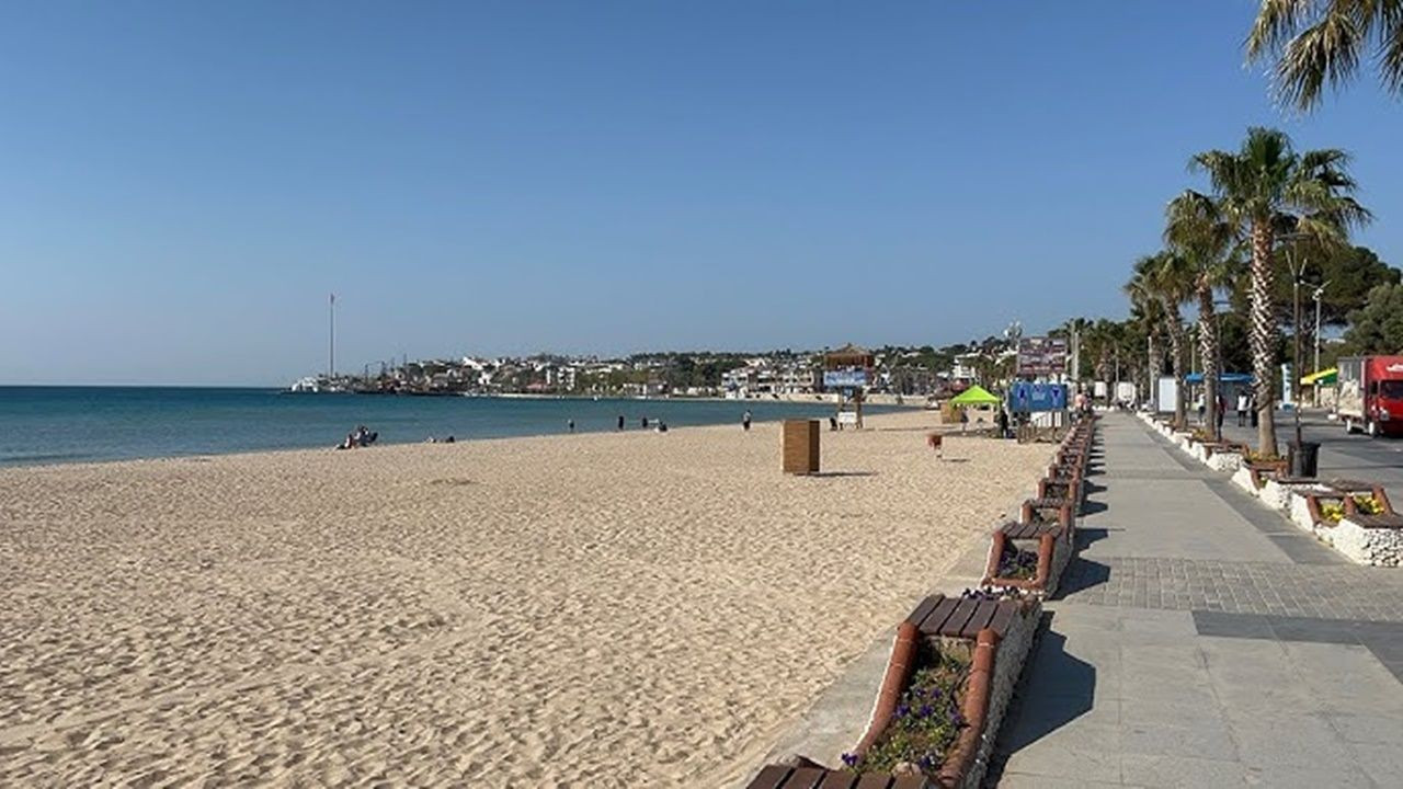 Ucuza Tatil Yapmak İsteyenlerin Yöneldiği İlçe! Bodrum'dan Daha Kalabalık Oldu - Resim: 1