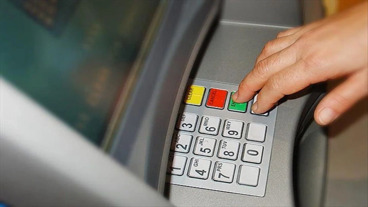 ATM'de Yapmanız Gereken Ayar! Yapmadan Asla Kart Sokmayın - Resim: 1