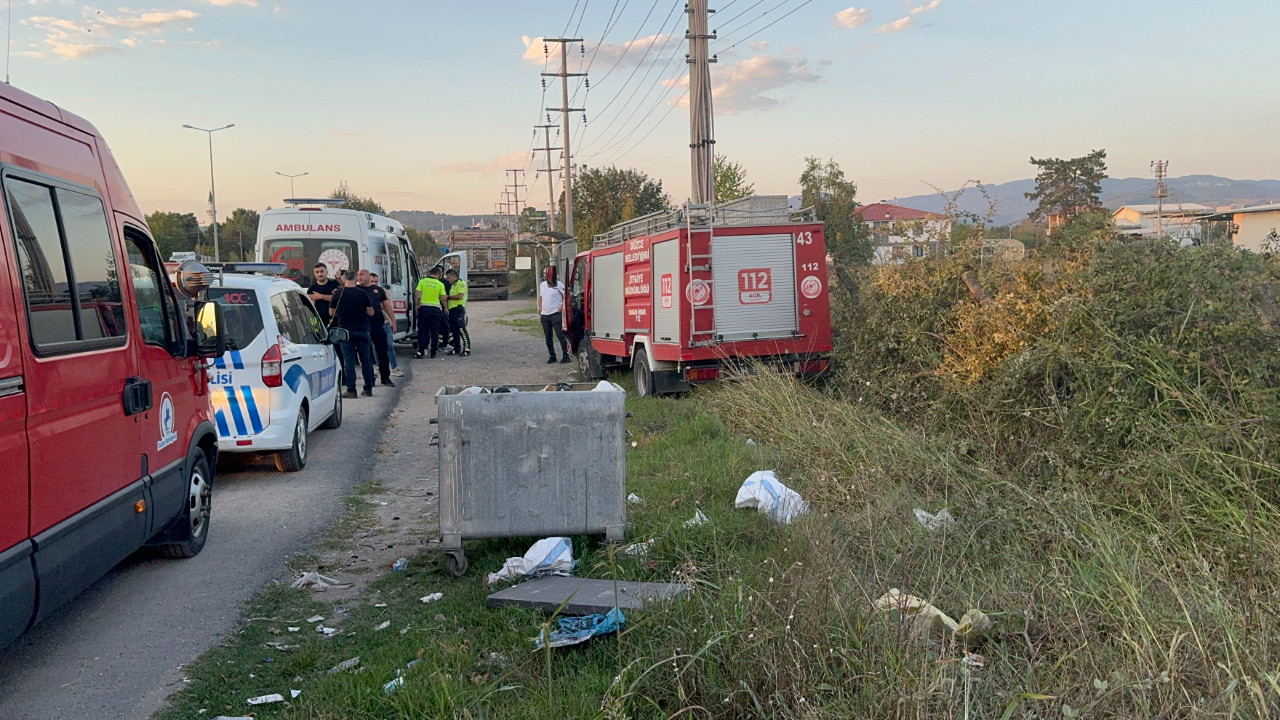 Yangına Giden İtfaiye Aracı ile Kamyonet Çarpıştı: 1 İtfaiye Eri Yaralandı
