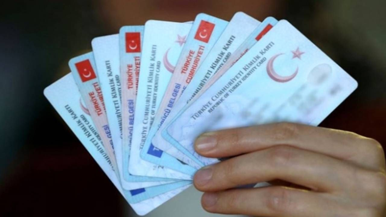 Ehliyette Son Tarihi Kaçıran Yandı! 5 Bin 165 Lira Para Cezası Var - Resim: 1