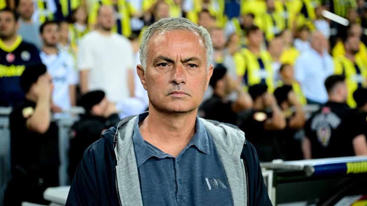 Mourinho Derbinin Faturasını Kesecek! İşte Fenerbahçe'de Merak Edilen Değişiklikler
