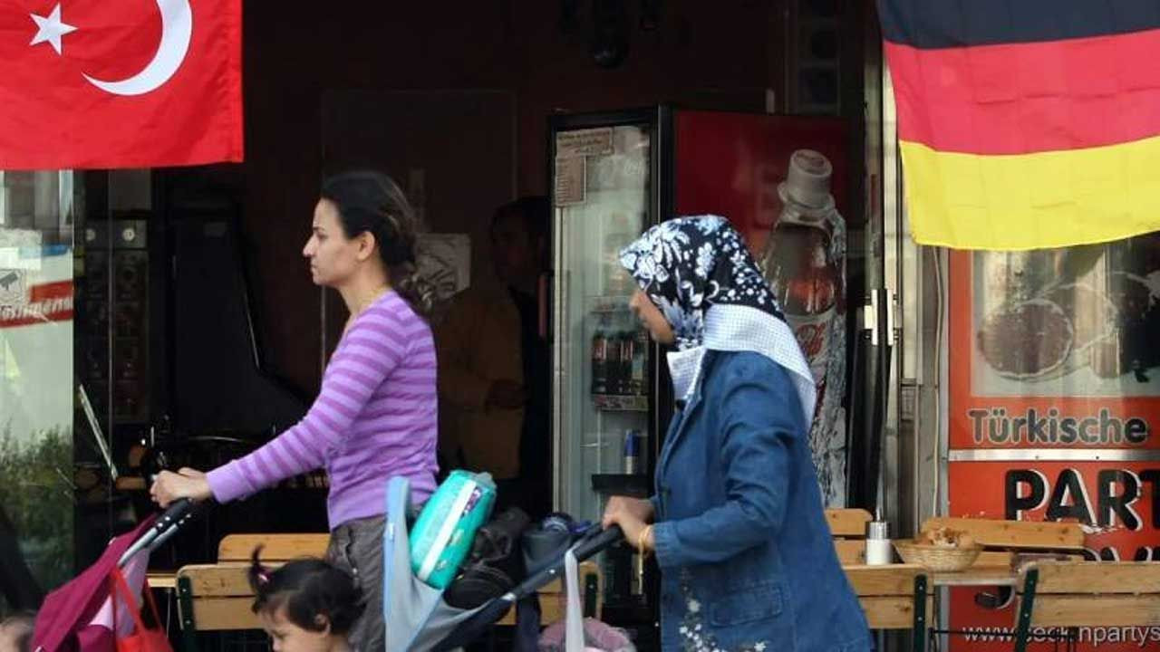 Almanya, Binlerce Türk Vatandaşını Türkiye'ye Gönderecek: İşte Sebebi - Resim: 1