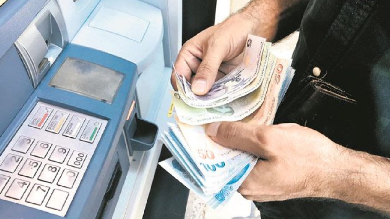 ATM’den Para Çeken Emekliler Dikkat! Bunu Yapmadan ATM’ye Kart Sokmayın - Resim: 4