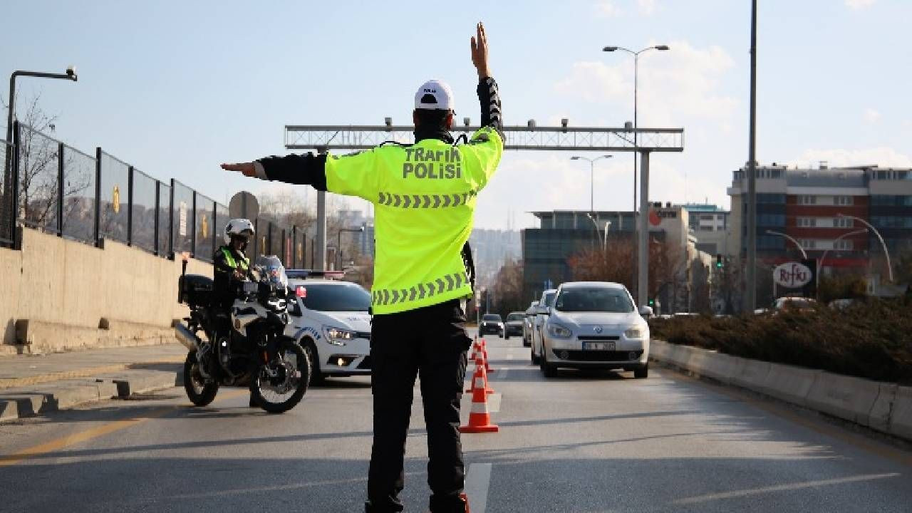 Ehliyette O Şart Ortadan Kalktı Artık Serbest Olacak: Sürücülere Gün Doğdu - Resim: 2