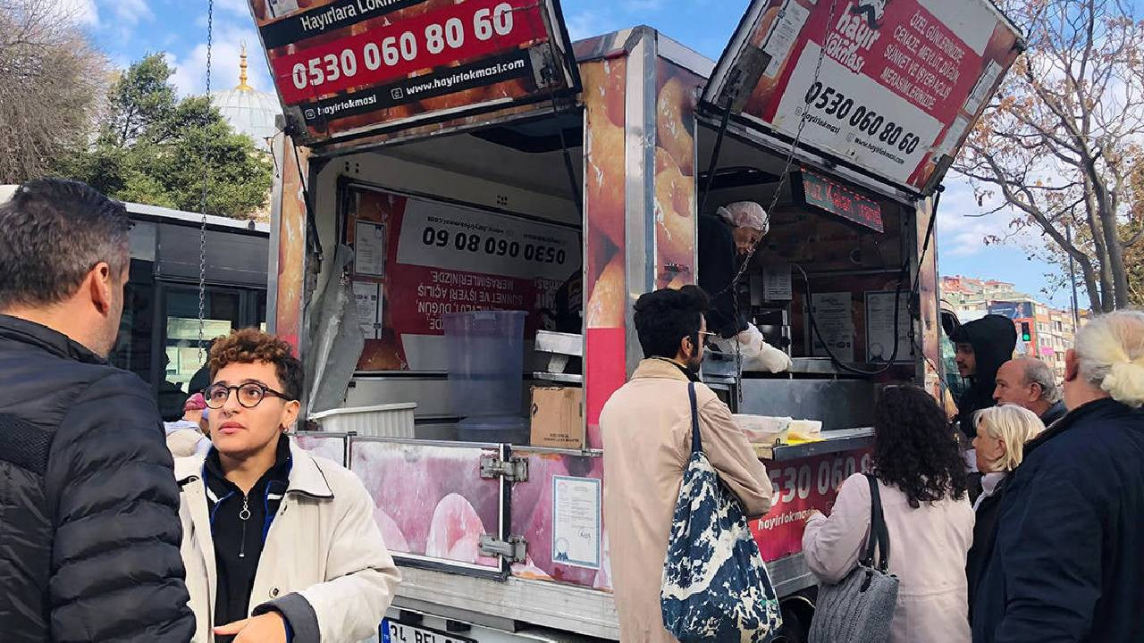 Öldürülen Translar İçin Lokma Dağıtımına Polis Engeli