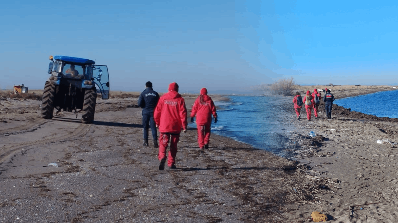 İstanbul'da Denize Düşen Kardeşler Çanakkale'de de Aranıyor