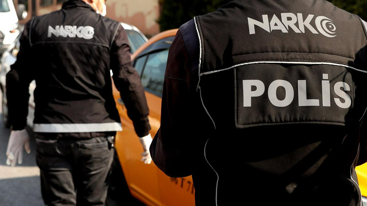 İzmir'de Uyuşturucu Operasyonu: 3 Kişi Tutuklandı