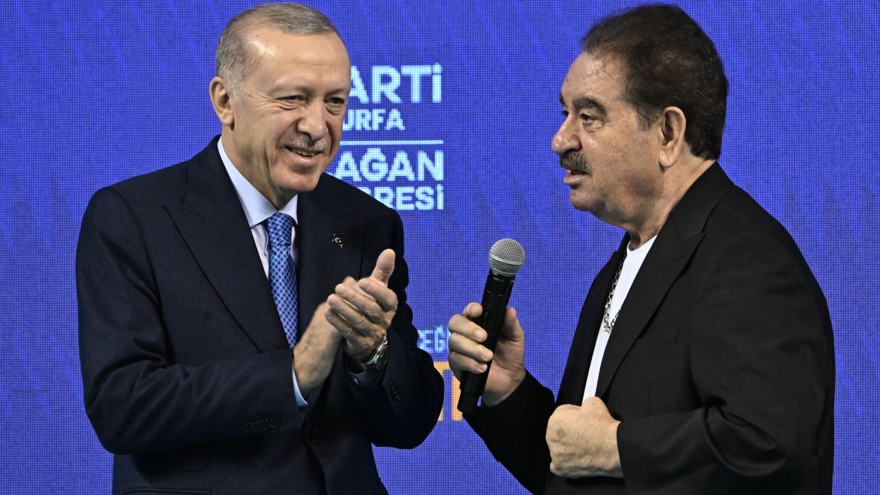 İbrahim Tatlıses Cumhurbaşkanı Erdoğan'a Şarkı Söyledi! Erdoğan Şanlıurfa'da 'Adaylık' Sözü Verdi