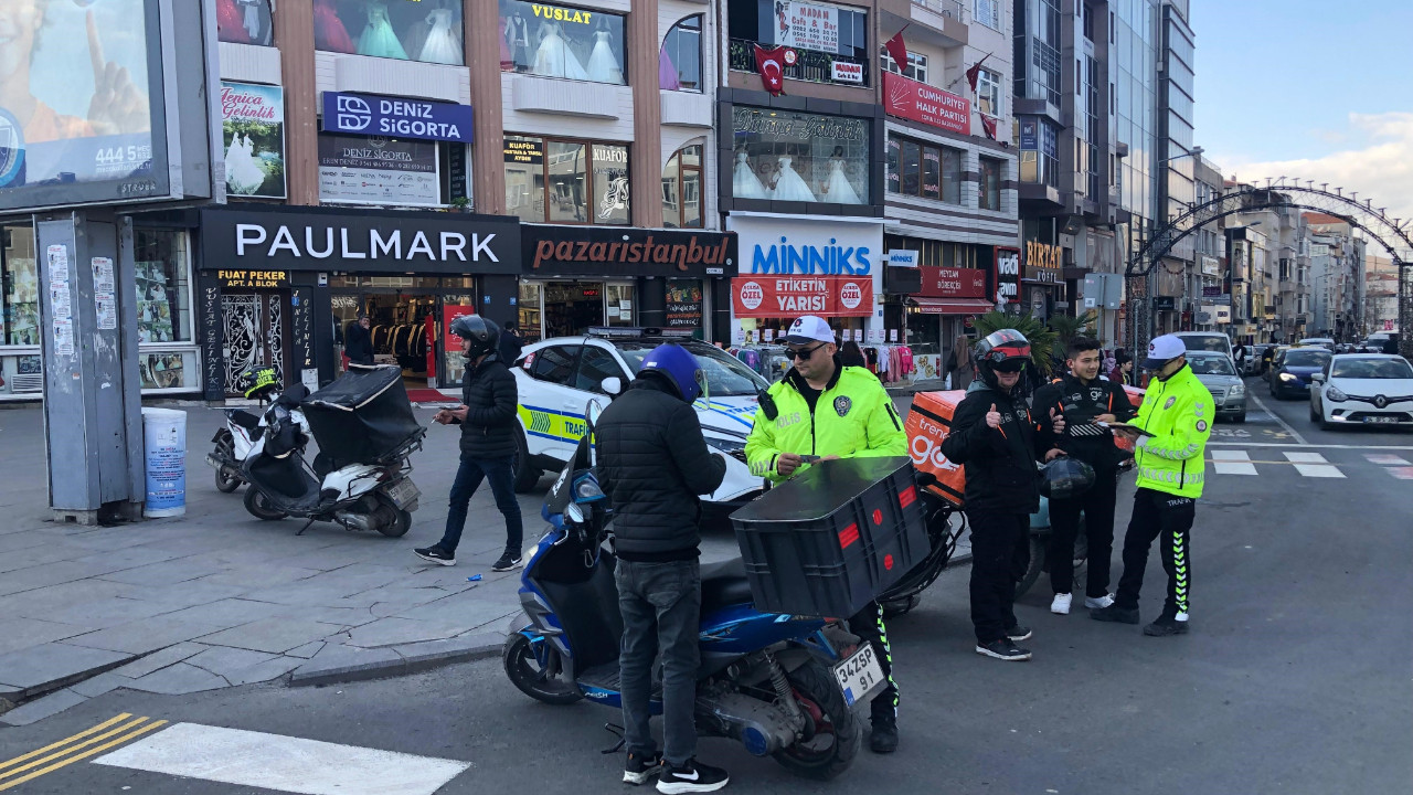 Trafik Ekiplerinden Motosikletlilere Denetim