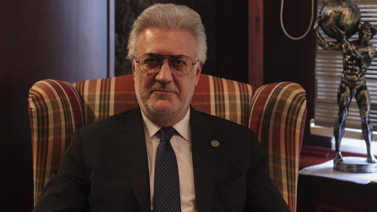 Tamer Karadağlı'ya 'Yılın Başarılı Bürokratı' Ödülü