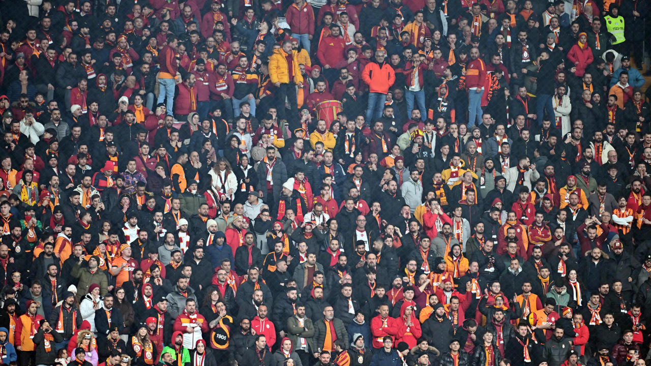 Dev Derbide Gol Sesi Çıkmadı - Resim : 8
