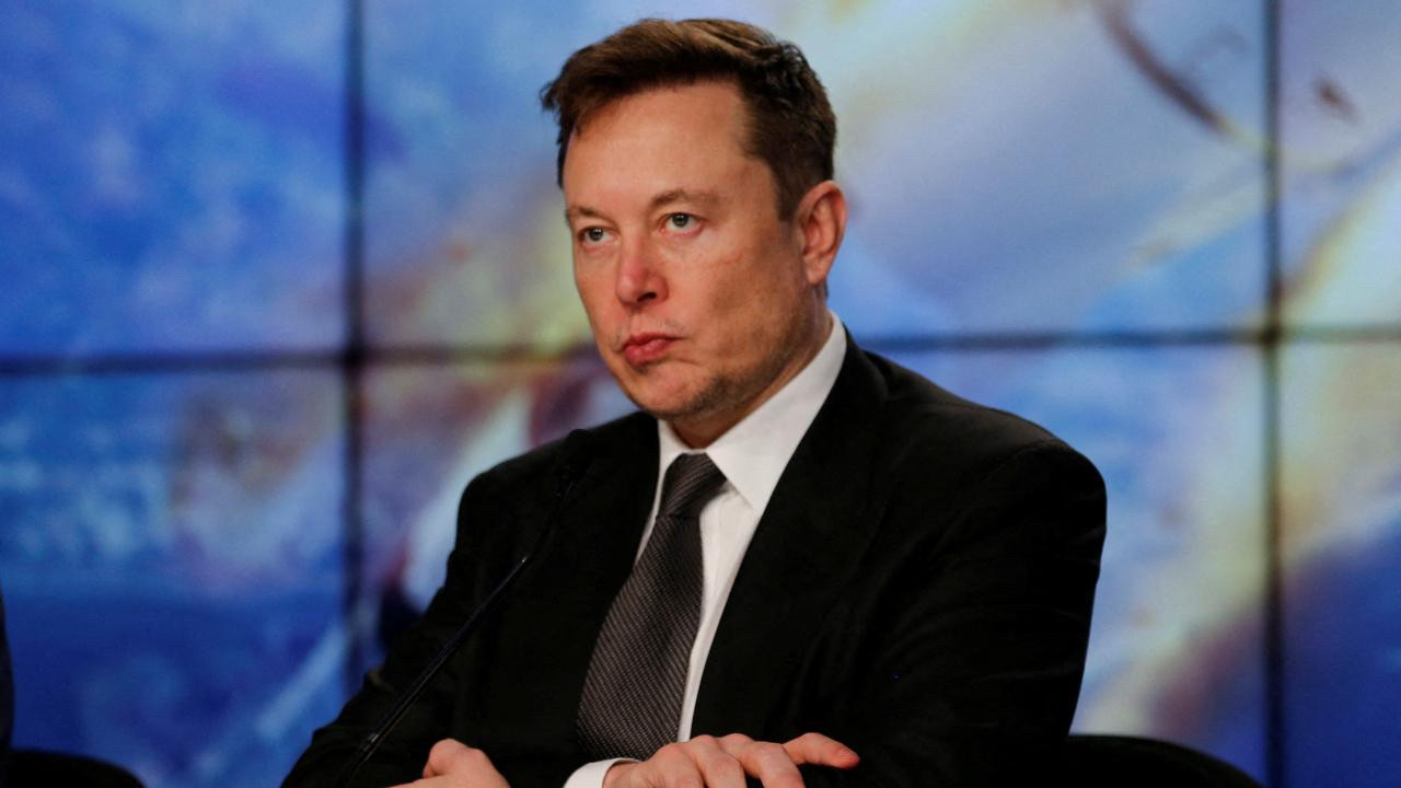 Elon Musk'a 'Aşırı Sağ' Şoku: Satışlar Çakıldı, Serveti Eridi