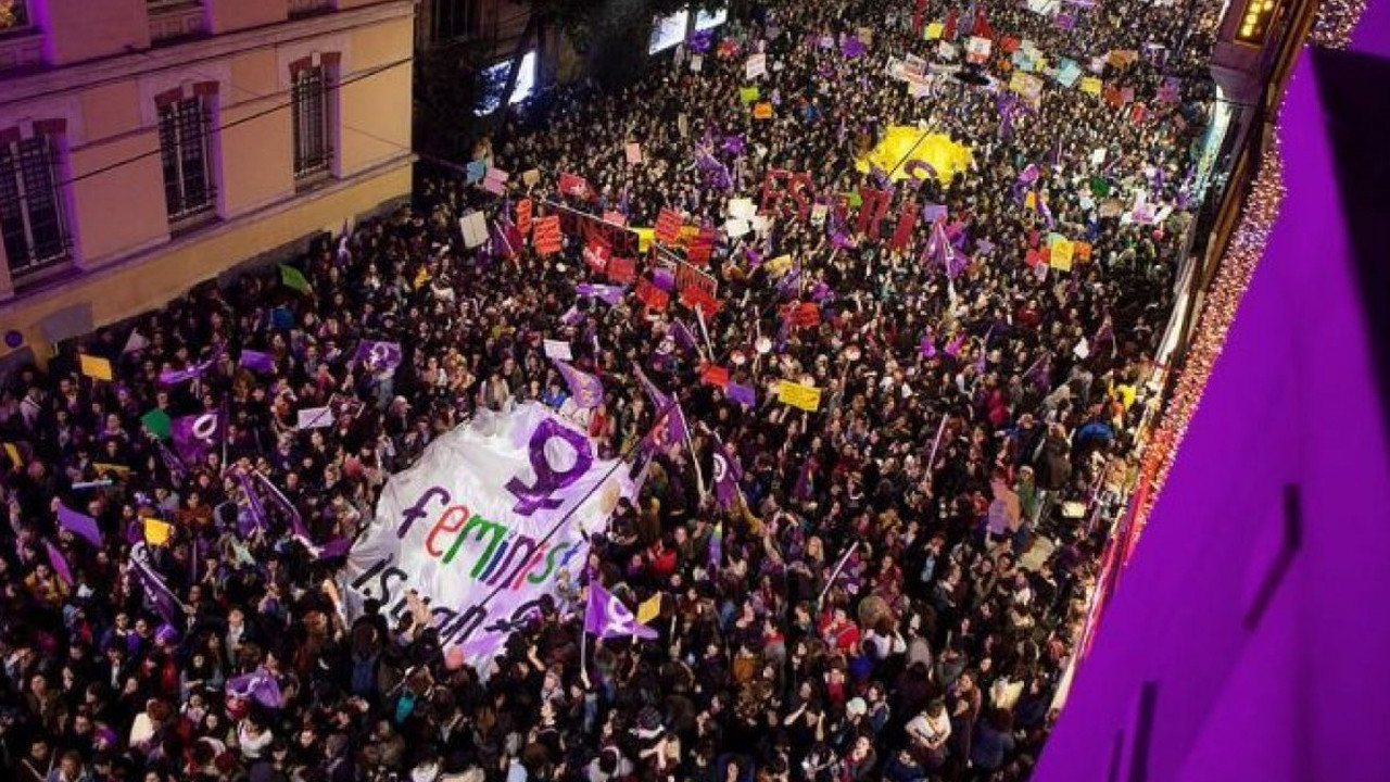 Beyoğlu Kaymakamlığı'ndan 8 Mart'ta Kadınlara Yasak