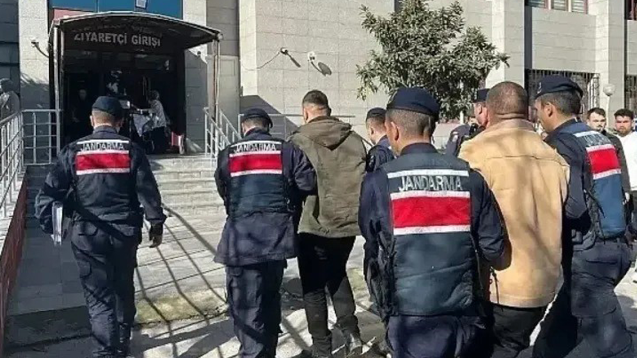 Balıkesir'de 10 İlçede 29 Adrese Baskın, Kaçakçılık Operasyonunda 29 Gözaltı
