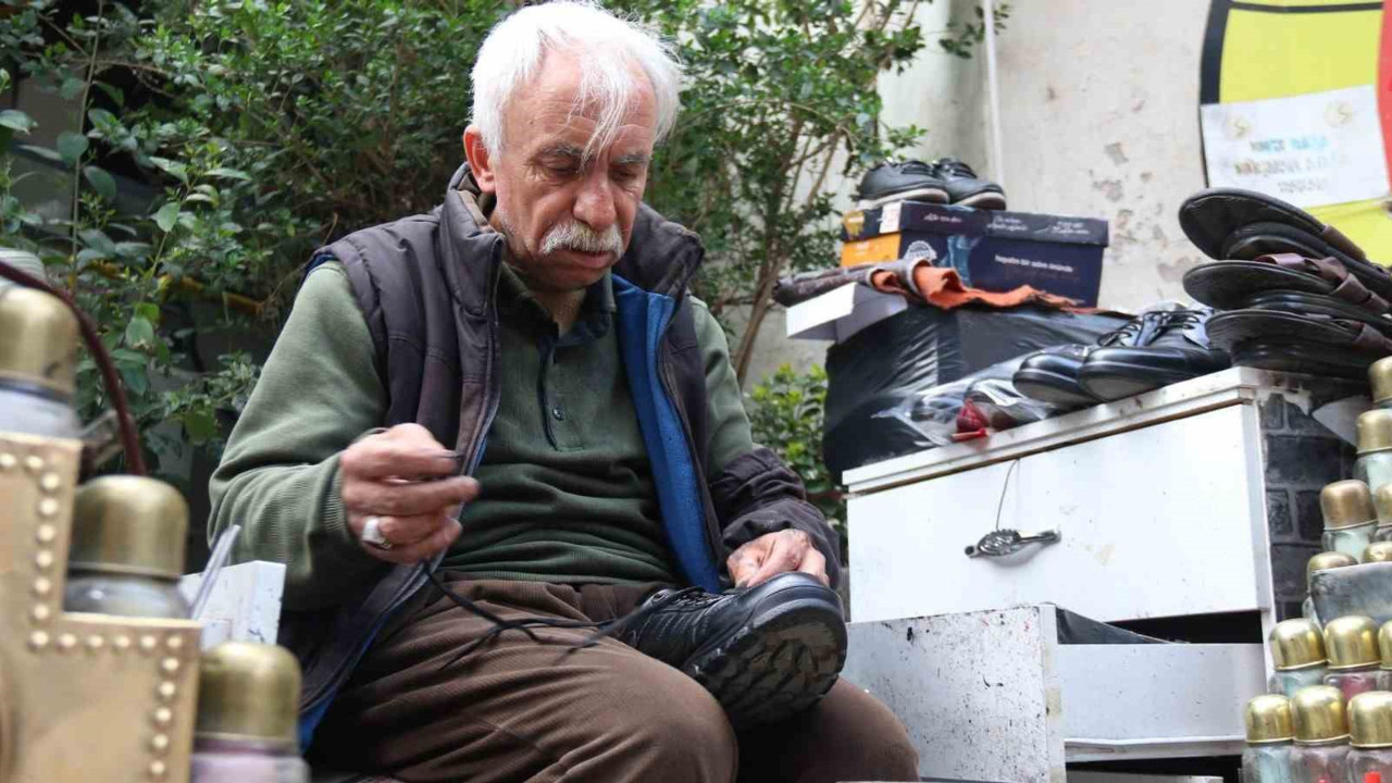 Bayram Öncesi Ayakkabı Tamircilerinde Büyük Yoğunluk