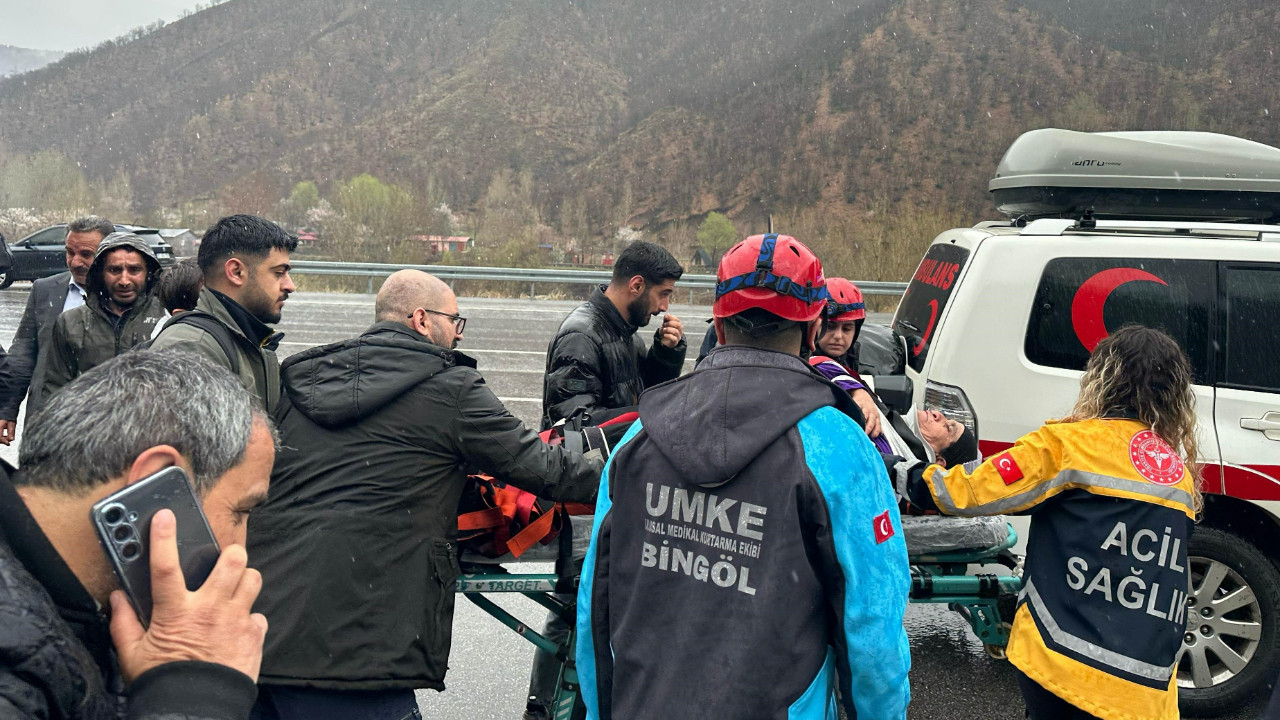 Bingöl'de Kaza! 5 Kişi Yaralandı