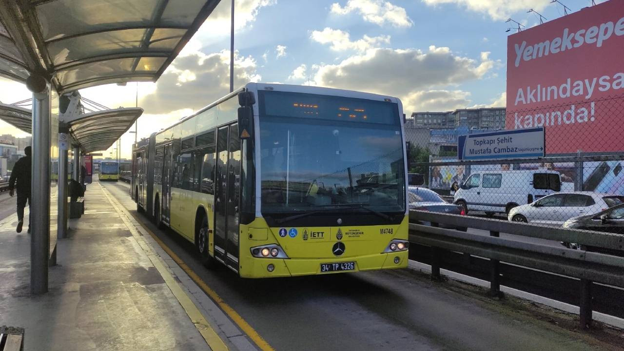 1 Mayıs'ta Hangi Toplu Taşıma Hatları Ücretsiz Olacak? İETT, MARMARAY, Metro, Metrobüs, Vapur Seferlerine Para Verilecek mi