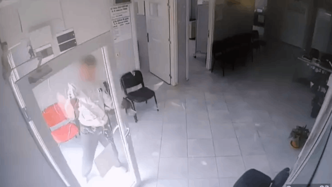 Osmaniye'de Aile Sağlığı Merkezine Saldırı Anbean Kameralarda