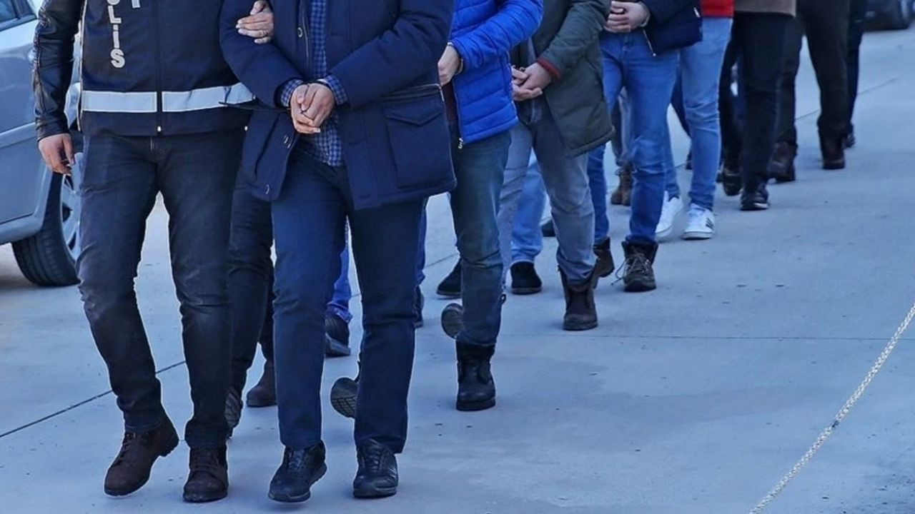 FETÖ'nün Sınav Usulsüzlüğü Soruşturmasında 5 Gözaltı Kararı
