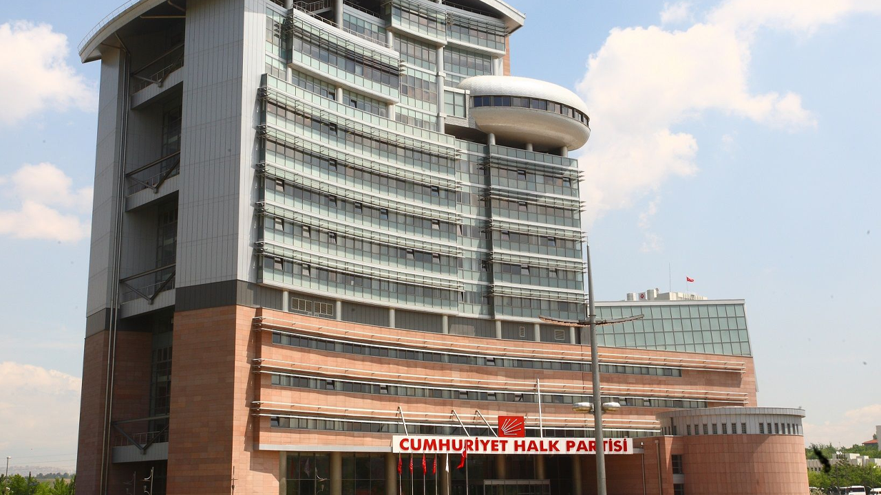 Müsavat Dervişoğlu'ndan Özgür Özel'e Sürpriz Ziyaret! Saat Belli Oldu - Resim : 1