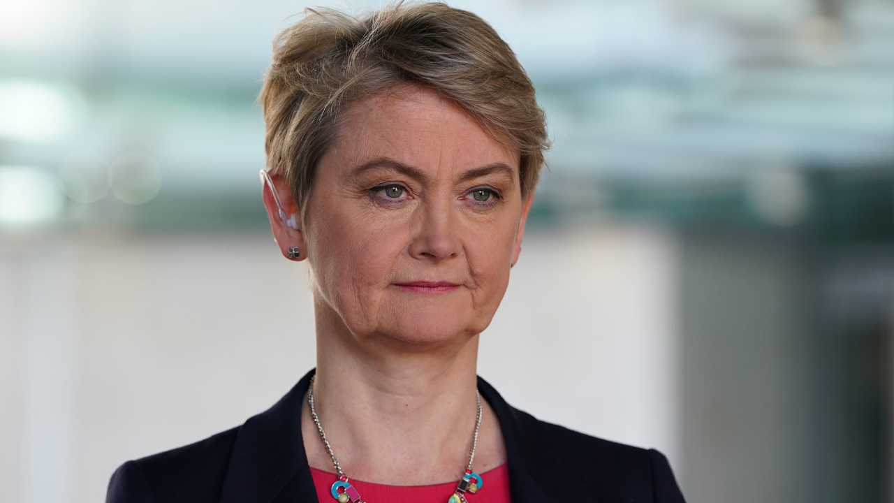 Hakan Fidan’dan İngiltere ile Kritik Temas! Rusya-Ukrayna Savaşı da Masada - Resim : 1