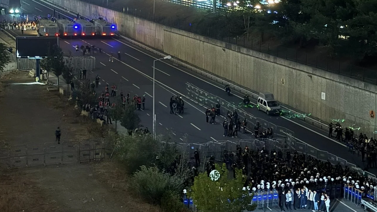 Ünlü Senarist Gani Müjde’den Gürsel Tekin’e Büyük Ket! Yol Tarifi Gündem Oldu - Resim : 1