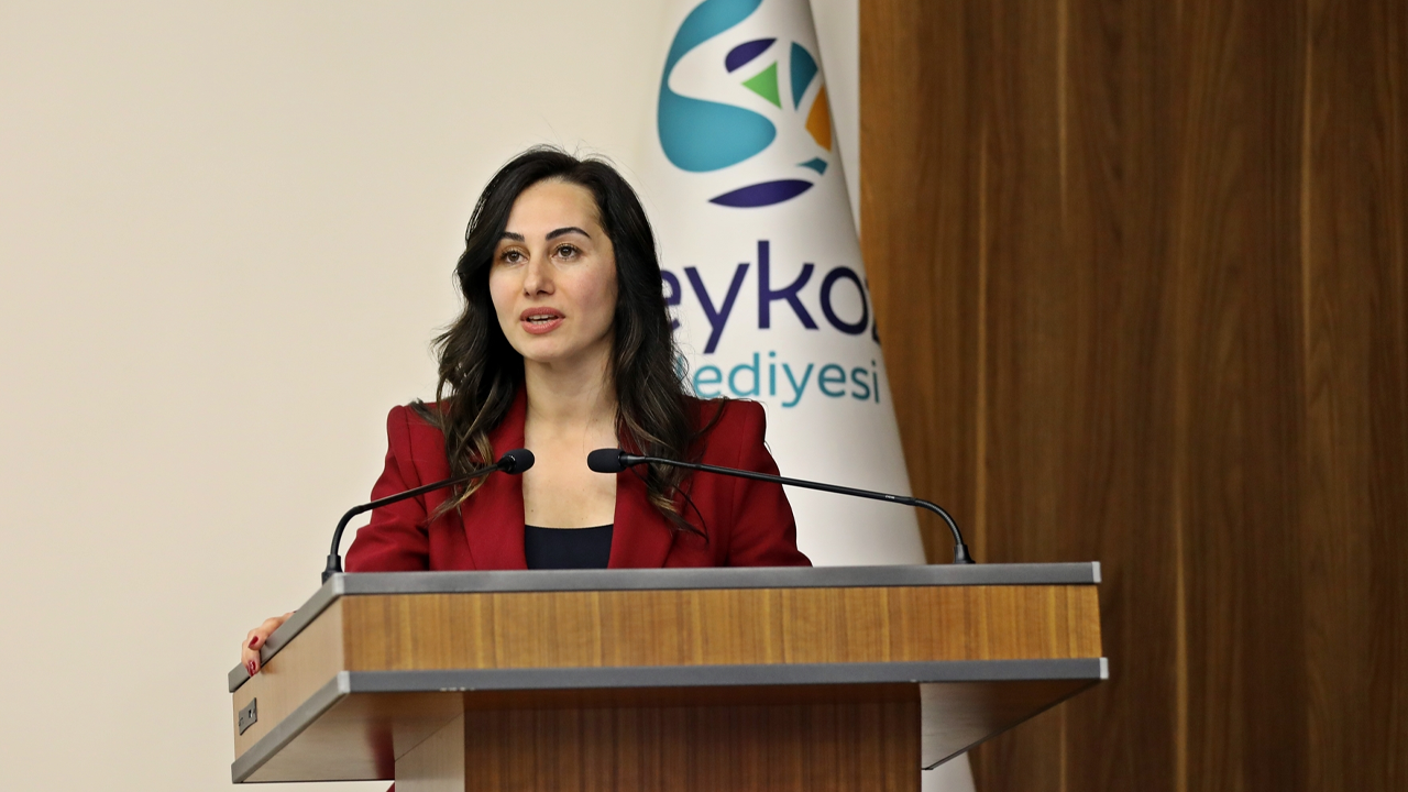 CHP’den AKP’ye Geçmişti! İlk Açıklamasında ‘Yeni Ailem’ Deyip Cumhurbaşkanı Erdoğan’a Teşekkür Etti - Resim : 1