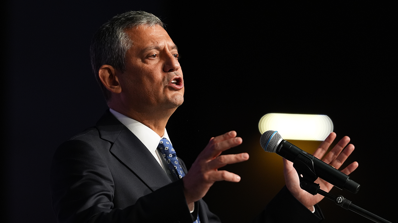 Özgür Özel'den Cumhurbaşkanı'na Şartlı 'Hodri Meydan': 'Trump'a... Desin, Bizzat Ben Karşılayacağım' - Resim : 1