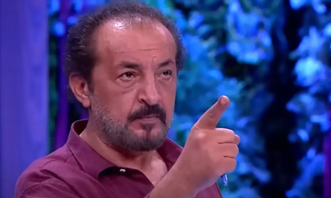 MasterChef Stüdyosu Alev Alev: Mehmet Şef Kovdu, Yarışmacı Şefin Üstüne Yürüdü... Çağatay Diskalifiye mi Olacak? - Resim : 1