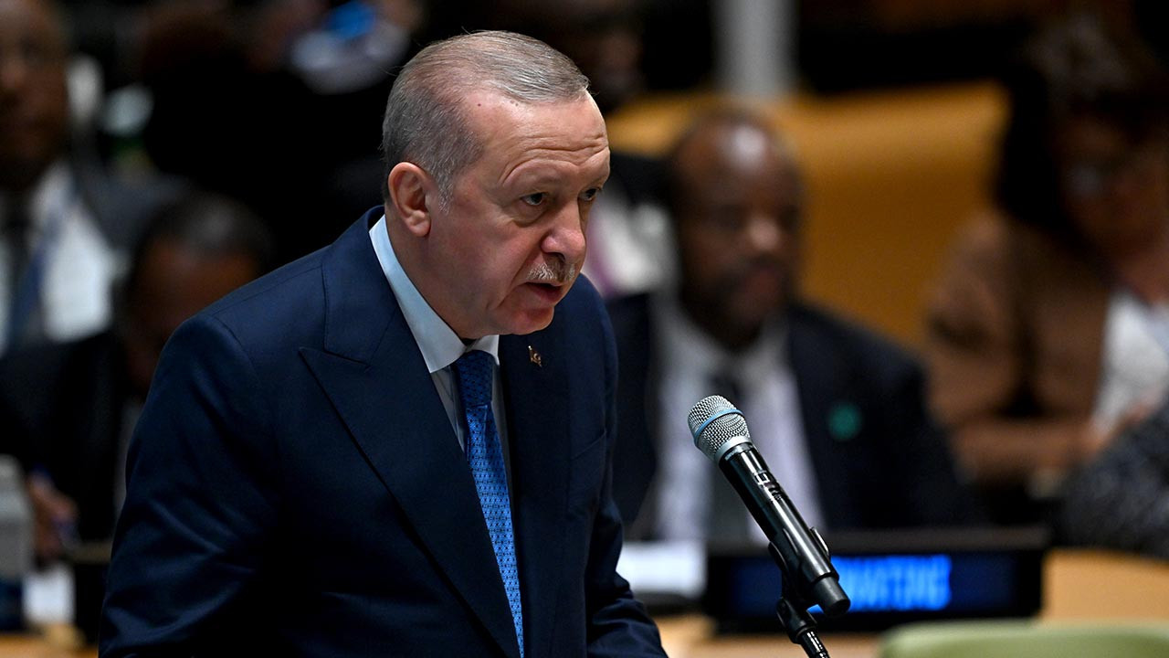 Cumhurbaşkanı Erdoğan'dan Trump ile Zirve Sonrası Kritik Açıklama: 'Atılan Çamurlarla Kirletilemeyecek Kadar Güzel Bir Ziyaretti' - Resim : 4