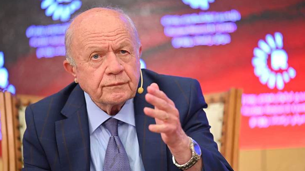 ‘Sarı Hoca’ Olarak Tanınan Akademisyen İsmail Beşikçi Beyin Kanaması Geçirdi! Sağlık Durumu Kritik - Resim : 1