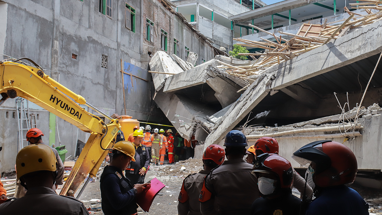 Endonezya’da  2025'te En Fazla Can Kaybına Yol Açan Facia! Ölü Sayısı 50’ye Ulaştı - Resim : 1